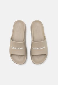 Tommy Jeans CHUNKY FLATFORM  - Chanclas de baño - pleasant clay