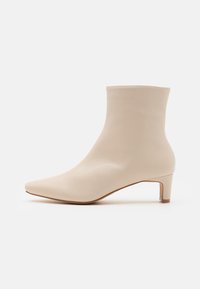 LYNSEY - Støvletter - off white