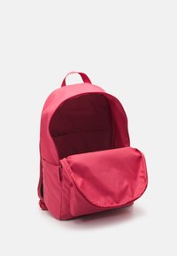 Nike Sportswear HERITAGE UNISEX - Mochila - archaeo pink/black/bronze