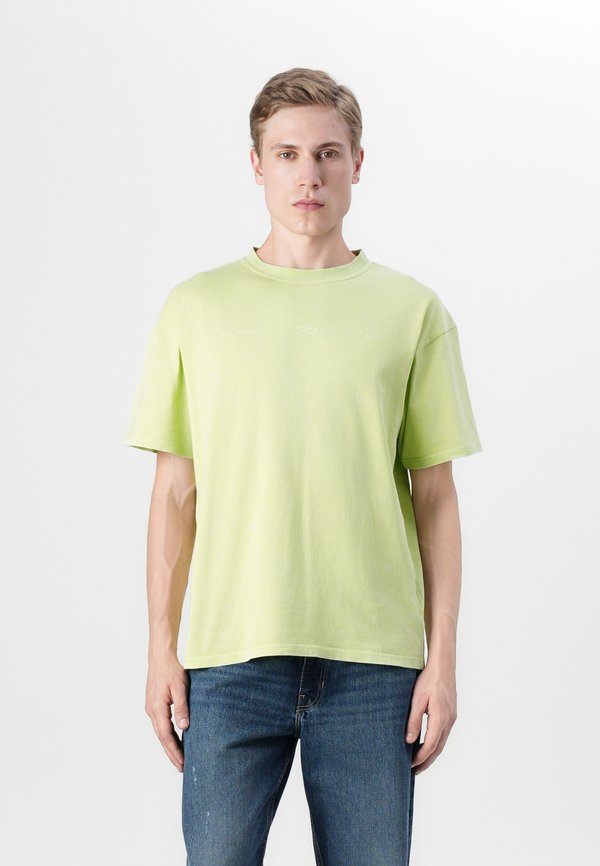 BOXY TEE UNISEX - Print T-shirt - lime