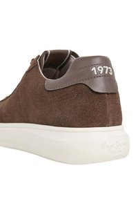 Pepe Jeans EATON - Matalavartiset tennarit - mud brown