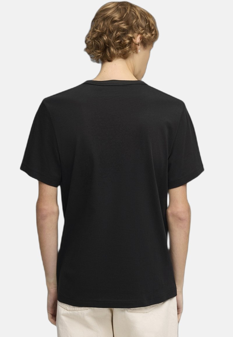 Puma ESS ELEVATED - Jednoduché tričko - black