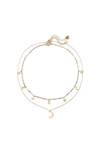 Collar de oro con múltiples encantos: lunas crecientes y estrellas, con cadenas delicadas y cierre de langosta.