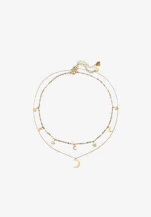 Złota naszyjnik warstwowy z wieloma zawieszkami: półksiężycami i gwiazdami, z delikatnymi łańcuszkami i zapięciem na karabińczyk.