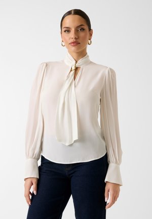 MIT FOULARD-DETAIL - Blouse - creme