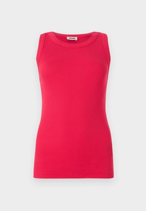 Haut ajusté sans manches en tissu côtelé de couleur rose vif. Présente un col rond et une texture lisse avec des bords nets.