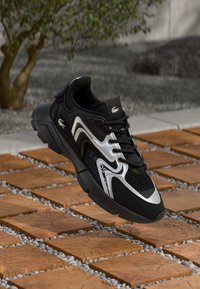 Lacoste - L003 NEO 124 - Sneaker low - black/white Thumbnail-Bild 1