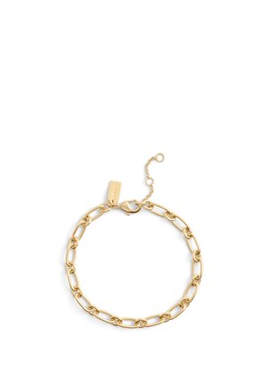 Bracelet en métal doré avec des maillons ovales et rectangulaires, un fermoir à homard et une chaîne ajustable avec une étiquette.