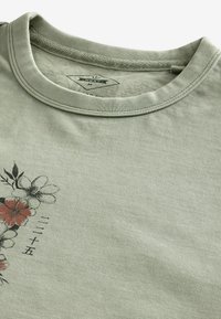 Next GRAPHIC - Majica kratkih rukava s printom - green tattoo print