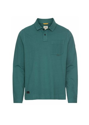 Koszula polo z długim rękawem w kolorze teal, wykonana z bawełny, z klasycznym kołnierzykiem, plisą z trzema guzikami oraz kieszonką na lewej stronie kufra.
