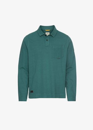 Langærmet polo-shirt i teal bomuld, med en klassisk krave, tre-knaps placket og en brystlomme på venstre side.