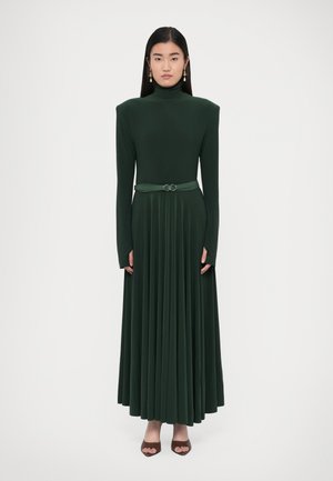 SHOULDER PAD TURTLE FLARED DRESS TO MIDCALF - Džersejové šaty - dark emerald