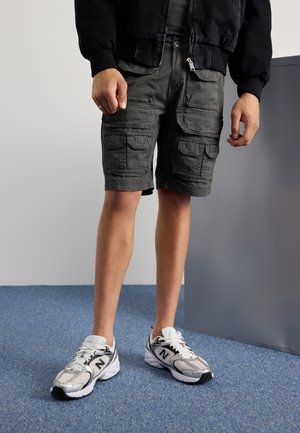 Shorts - vintage grey