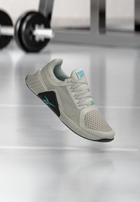 Επιλέχθηκε, new grey/twisted turquoise/black
