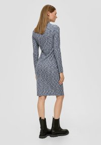 s.Oliver MIDI - Sukienka etui