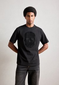 Antony Morato RELAXED FIT WITH SKULL SPONGE PRINT - Print T-shirt - black