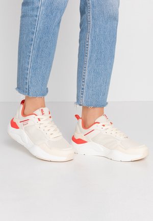Sneakersy niskie