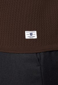 Jack & Jones PREMIUM Svetr - brown