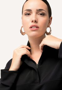 Ulla Popken Vapaa-ajan mekko - black