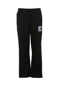 Melnas sporta bikses, kas izgatavotas no mīksta auduma, ar elastīgu jostu, taisnām kājām un baltu burta "K" logotipu priekšā.