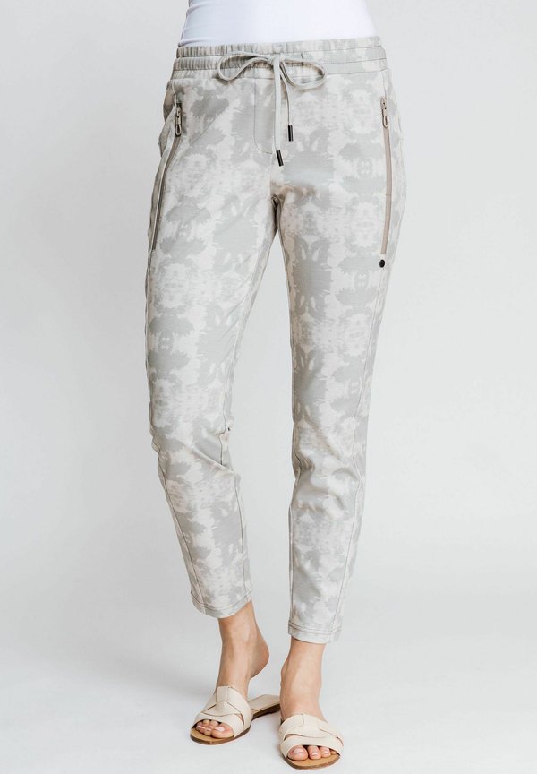 CHIARA  - Jogginghose - grün