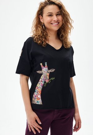 blue shadow, - T-shirt z nadrukiem
