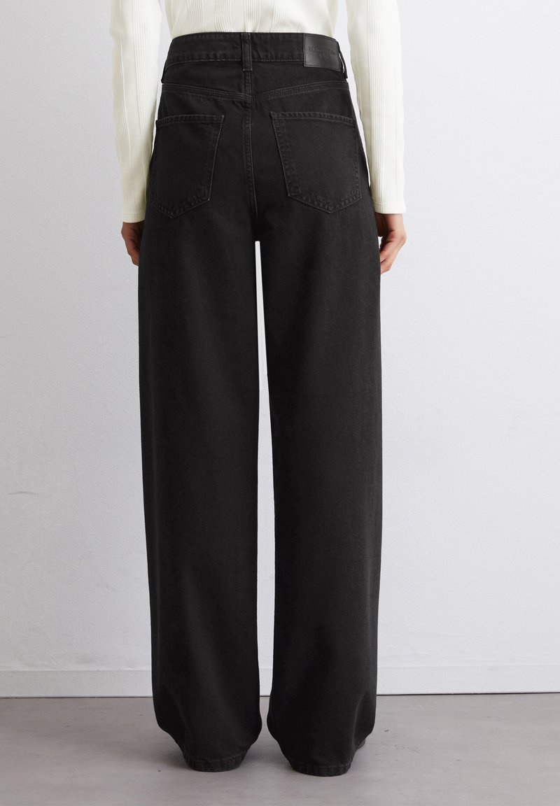 Marc O'Polo DENIM WIDE LEG - Platėjantys džinsai - black multi