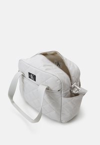 Calvin Klein Jeans BABY DIAPER BAG UNISEX SET - Kūdikio vystyklų krepšys - lunar rock
