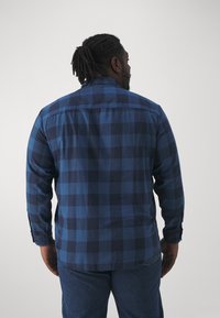 Jack & Jones JJEGINGHAM SHIRT - Camisa - ensign blue