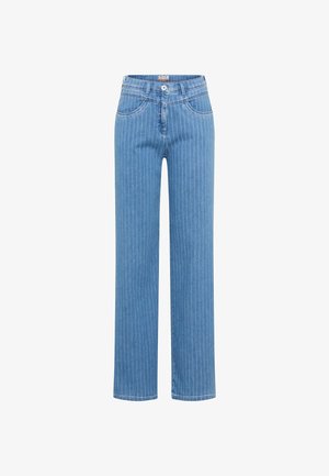 Jean en denim bleu avec des fines rayures verticales blanches, fermeture avant par bouton et zip, poches avant, coupe droite.