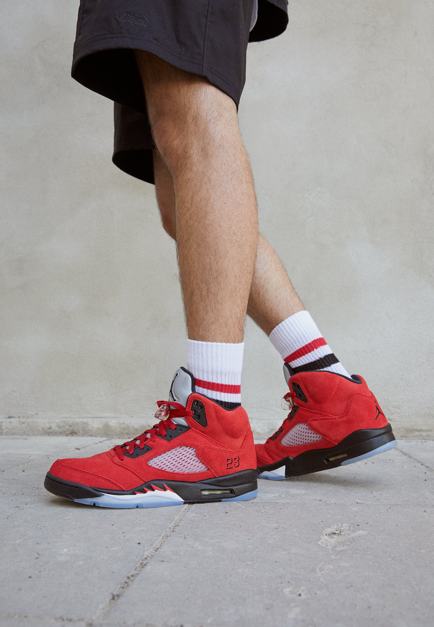 new jordan 5 footlocker