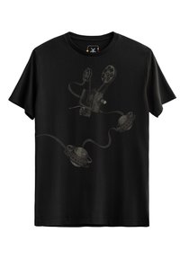 Zwarte katoenen t-shirt met een grijze graphic van een filmprojector en planeten met filmstroken, met een gladde textuur en een standaard pasvorm.