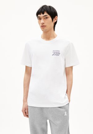 ARMEDANGELS MAARKOS CHANGES - Print T-shirt - white