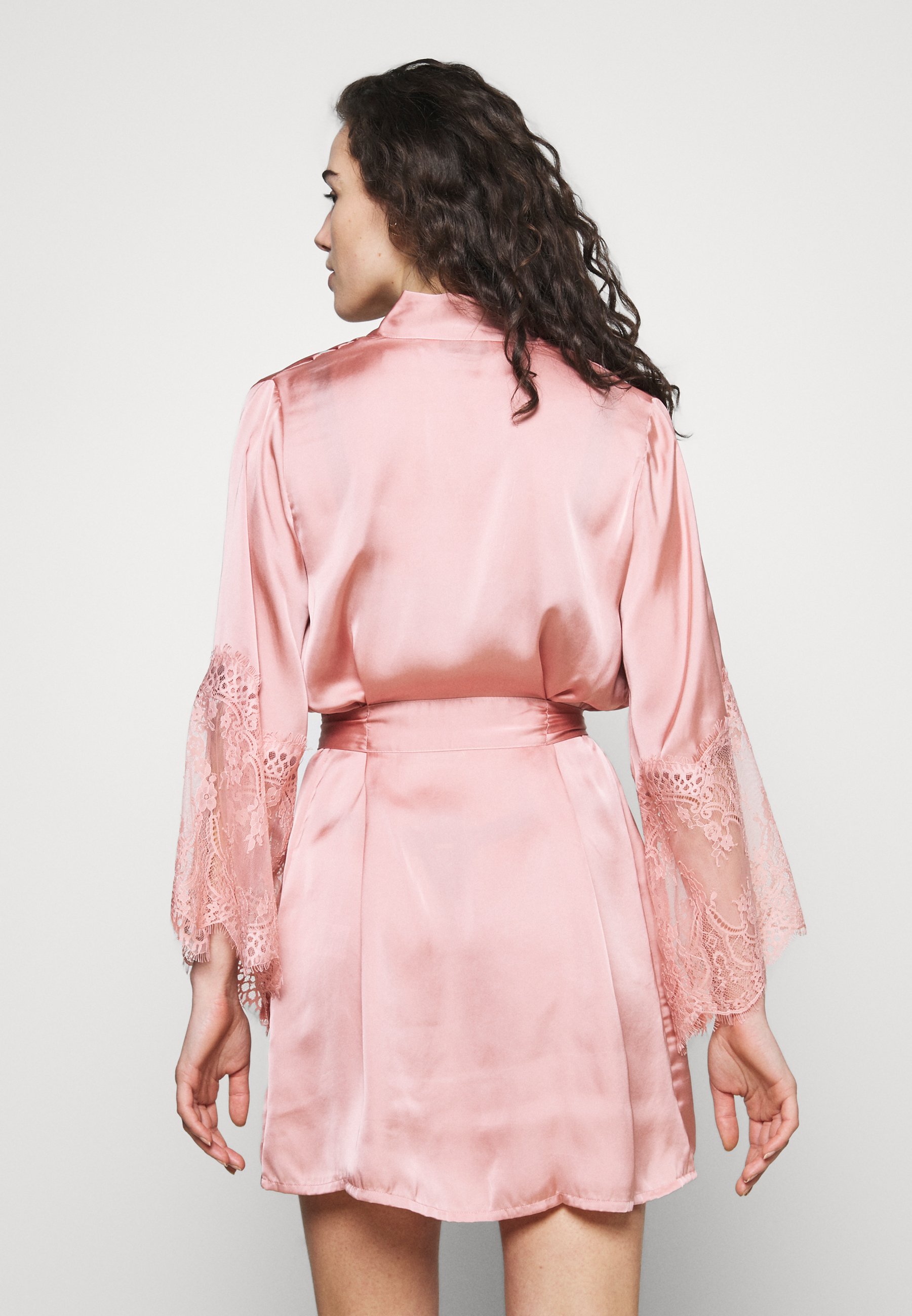 kimono rose satin