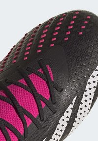 adidas Performance PREDATOR ACCURACY 1 ARTIFICIAL GRASS  - Botines de fútbol para terreno firme - core black/cloud white/team shock pink