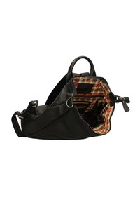 Zwarte leren tas met een gestructureerde vorm, bovenhandvat, schouderband en een geruite stofinterieur met vakken en een ritsluiting.