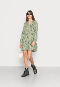 JDY JDYLION LAYER DRESS - Vestido de dia - khaki