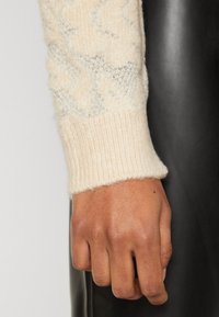 ONLY Petite Svetr - off-white