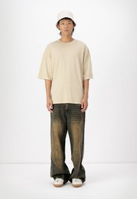 Jack & Jones JJECHARGE FADED TEE - T-shirts - humus