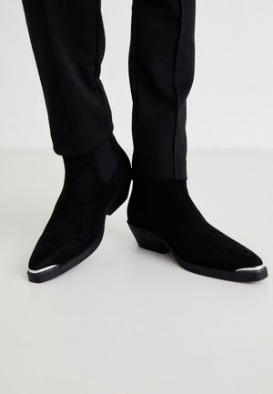 Cowboy/biker ankle boot - black