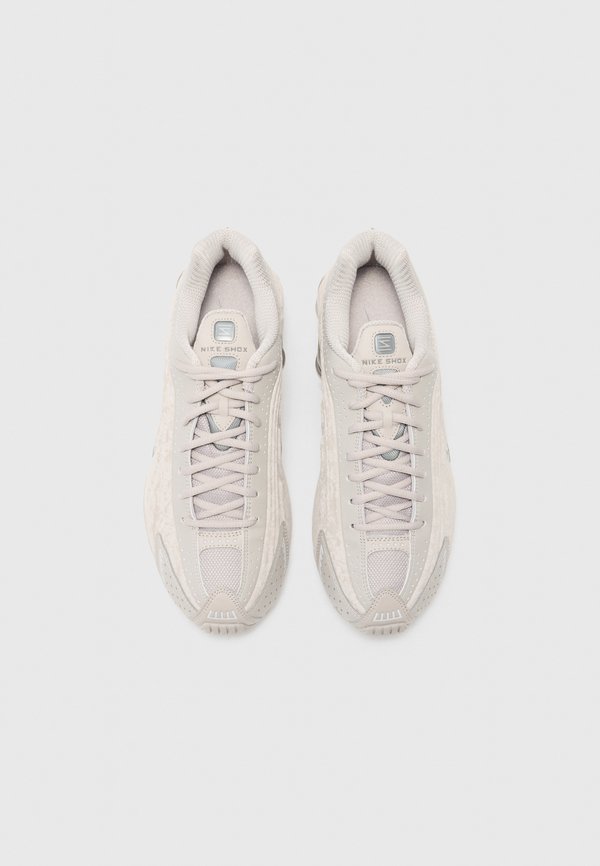 SHOX R4  - Trainers2