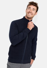 Thumbnail Image 3