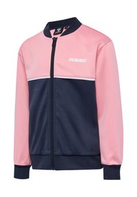 Chaqueta con cremallera de Hummel que presenta una parte superior rosa y una parte inferior azul marino oscuro, con puños acanalados y un logotipo destacado en el pecho.
