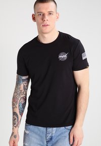 Alpha Industries - SPACE SHUTTLE T - T-shirt imprimé - black Image miniature 1