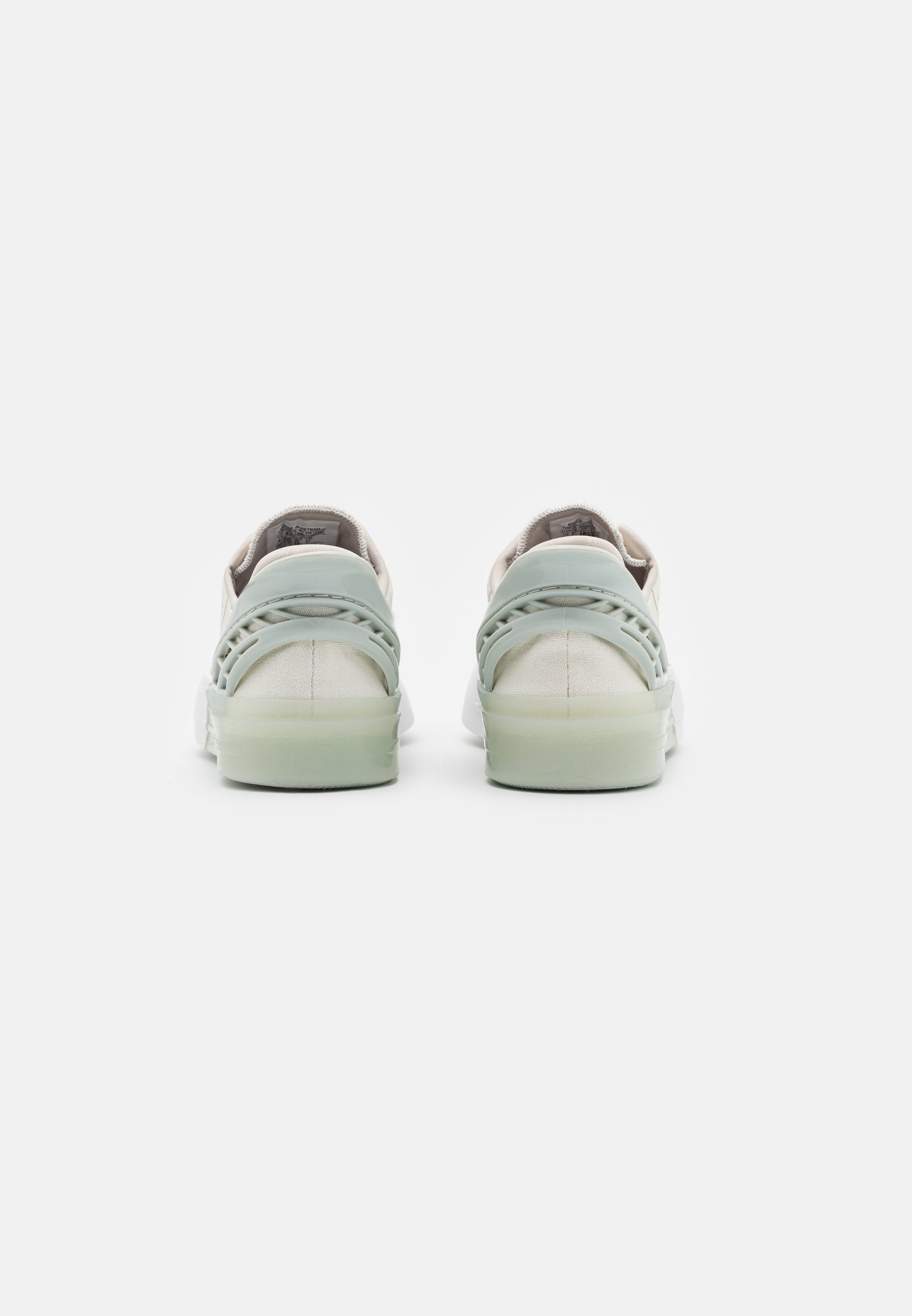 Converse CHUCK TAYLOR ALL STAR FLYEASE HANDS-FREE UNISEX - Zapatillas -  erget/string/light silver/blanco - Zalando.es