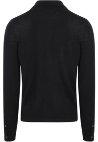 Zwart lang leren polo met een klassieke kraag, gebreide textuur en knoopmanchetten. Eenvoudig ontwerp zonder zichtbare patronen of accenten.