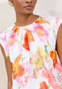 Lipsy REGULAR FIT  - Camicetta - white floral