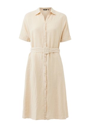 Robe midi beige boutonnée avec manches courtes, col et ceinture assortie en tissu avec boucle rectangulaire à la taille.