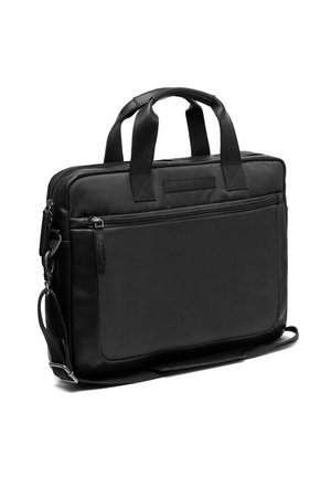 Cartella nera per laptop con due manici, tasca frontale con zip e tracolla regolabile su sfondo bianco.