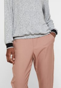 s.Oliver Sweter